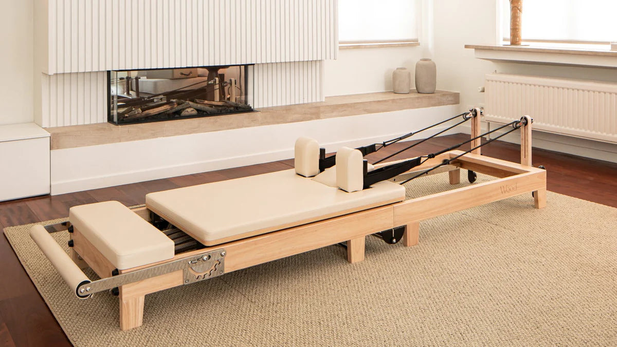 Pilates reformer met verstelbare veren en footbar