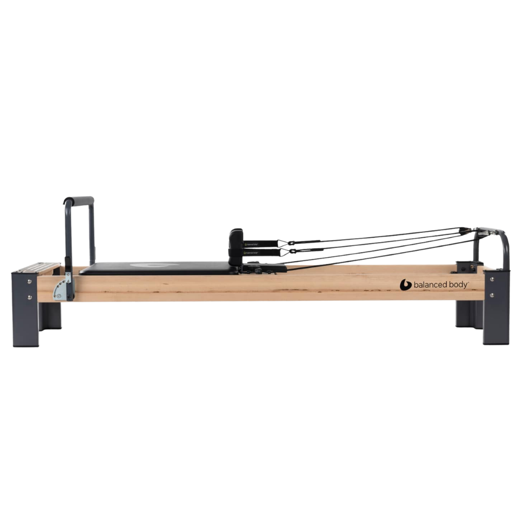 Rialto Reformer met massief esdoornhouten frame en aluminium onderstel