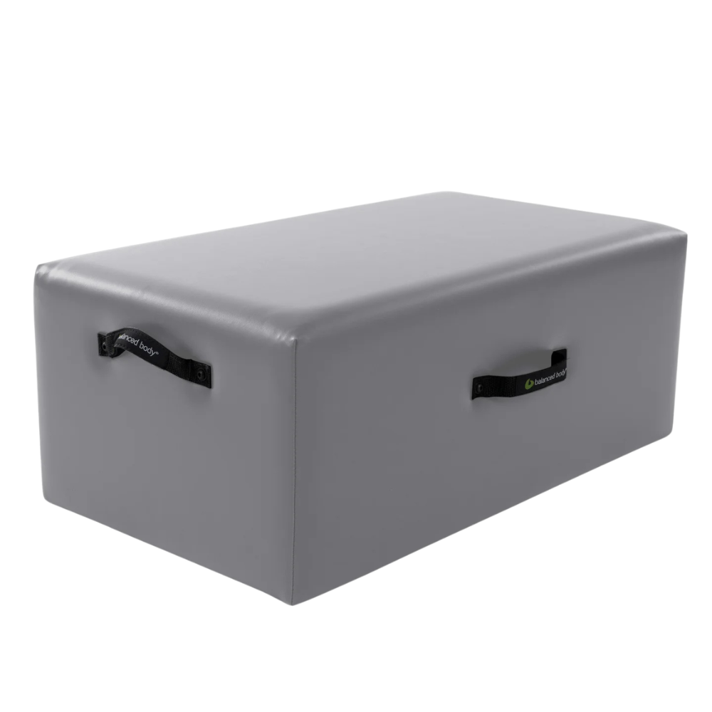 Balanced Body Standard Sitting Box met drie geïntegreerde handgrepen  custom color silver grey