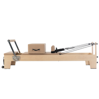 Pilates reformer The Maple Studio met massief esdoornhouten frame wooden reformer